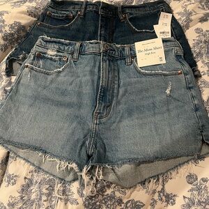 NWT 2 FOR 1. Abercrombie mom short High-Rise Denim Shorts